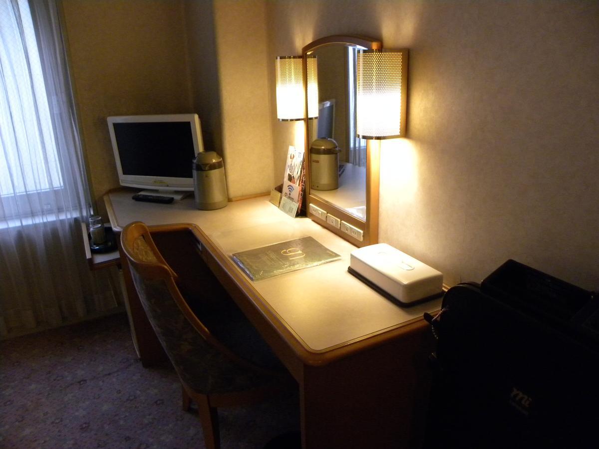 Hotel New Green Okachimachi Tokio Buitenkant foto